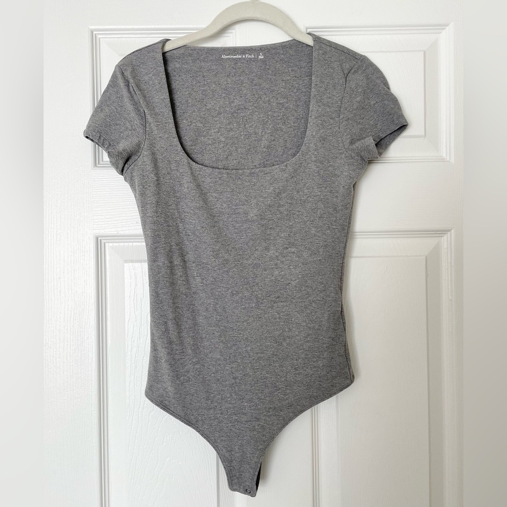 Abercrombie Short-Sleeve Cotton-Blend Seamless Fabric Squareneck bodysuit